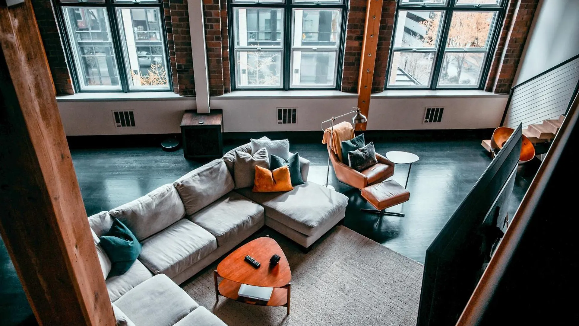 Massive Downtown Seattle Condo - Free Parking! 0*,